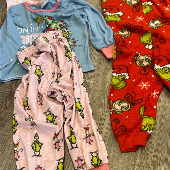 Disney Red Footies One Piece Sleepwear - Picture 9 of 9
